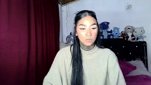 lyam ebony  online show from May 21, 3:48 am