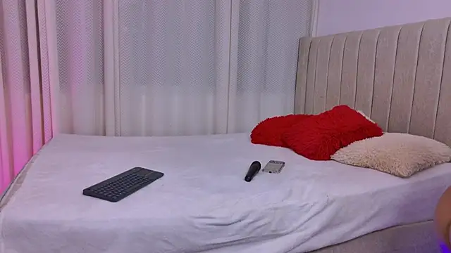 KimaandNate online show from August 2, 3:31 am
