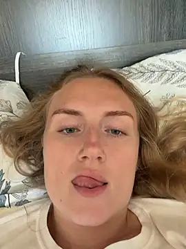 olliebells online show from June 5, 10:10 am