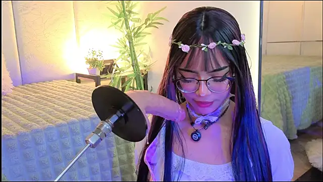  ViolletteNoir  online show from April 12, 2:31 pm