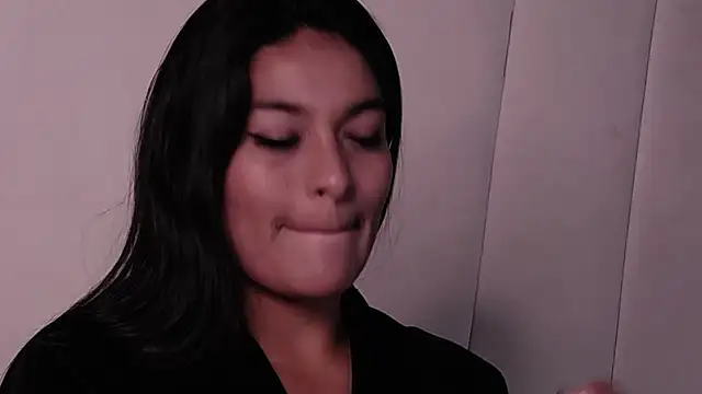 LannyShell online show from March 28, 5:34 pm