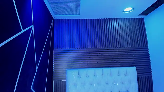 ZarinaWynne online show from April 9, 1:05 pm