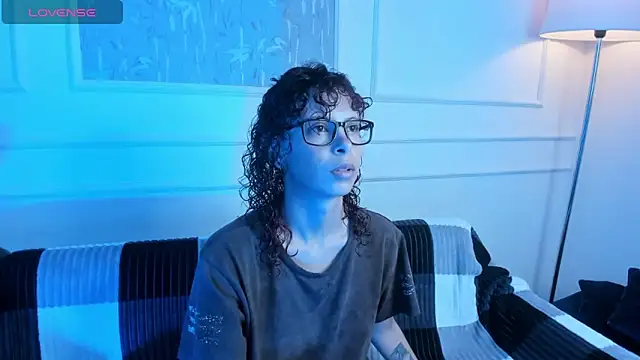 AliceMadnes online show from March 28, 12:26 pm