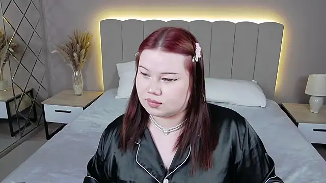 EvaNova  online show from April 5, 1:54 pm