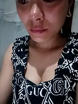 Lyla john online show from April 5, 9:36 pm