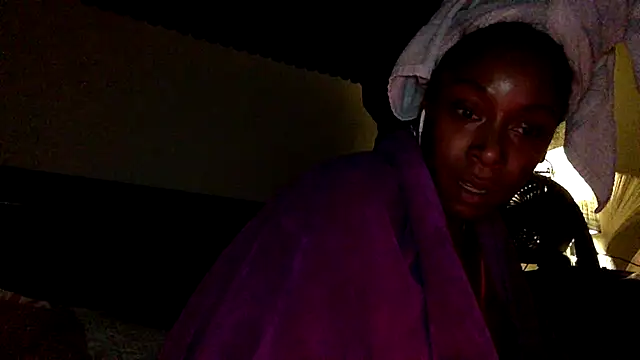 0shunsquirts online show from April 3, 7:06 am