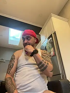 juicythickclit69 online show from January 18, 9:55 pm