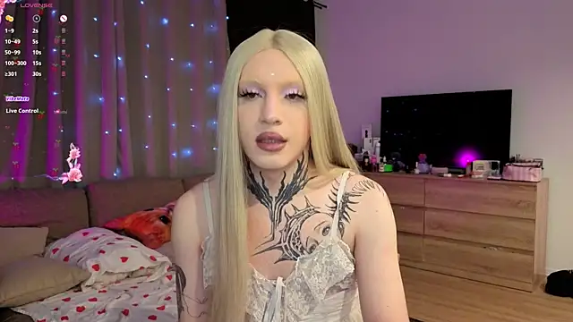 1lola4ka online show from April 7, 6:32 pm