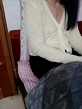 Feeling-hot online show from March 20, 3:39 pm