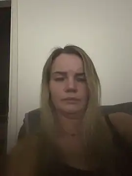 Cutebrowneyes  online show from March 31, 9:15 pm