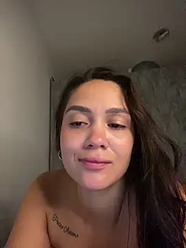 carolsapequinha online show from April 11, 8:56 pm