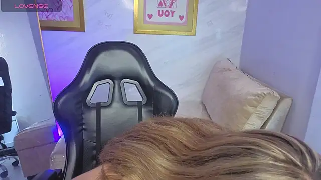 Evy Luxx v online show from March 27, 4:36 am