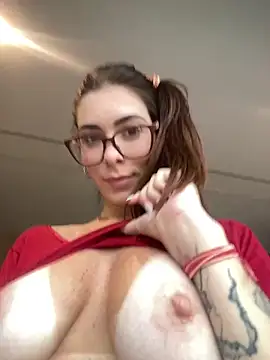 fer-nanda online show from February 1, 8:51 pm