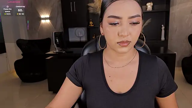 SophieLanne online show from July 13, 2:01 am