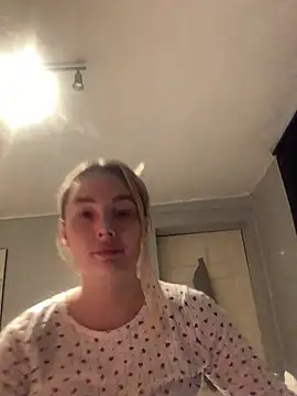 xoxohan11 online show from February 9, 8:55 pm