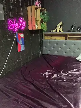 Shy-Ivy online show from April 6, 8:43 pm