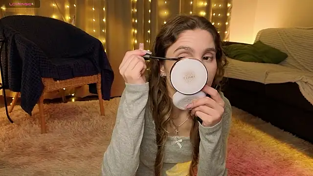 RozanneJordan online show from March 15, 5:15 pm