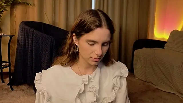 RozanneJordan online show from May 15, 5:16 pm