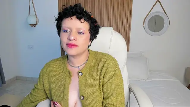 Alaska deluxe online show from April 7, 12:23 am