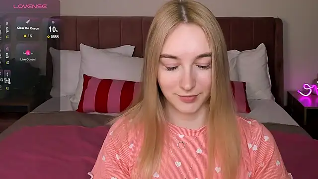 Shy Polly online show from May 16, 1:19 am