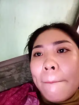 Lin-kute98 online show from April 11, 7:45 am