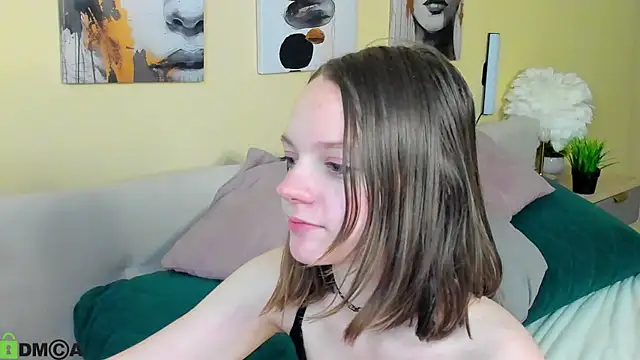 Olivia Riesz online show from April 9, 6:19 am