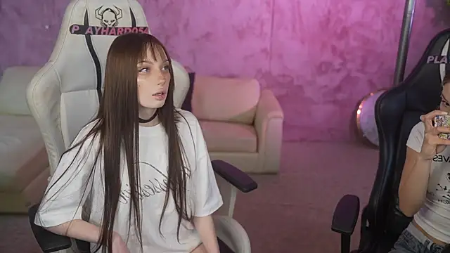 Dacota love online show from April 17, 10:39 am