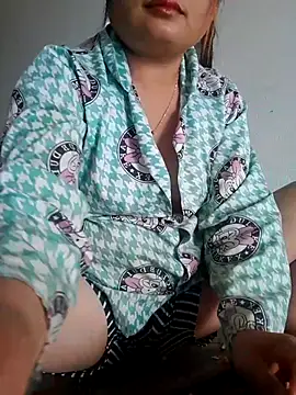 mai-mai-97 online show from April 19, 7:19 am