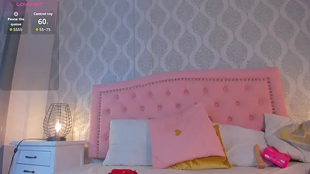 emma scott 7 online show from April 2, 1:41 pm