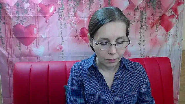 DaisyEdit online show from March 22, 8:20 am