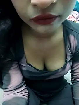 Zoyaa-Zubair online show from April 28, 7:07 pm