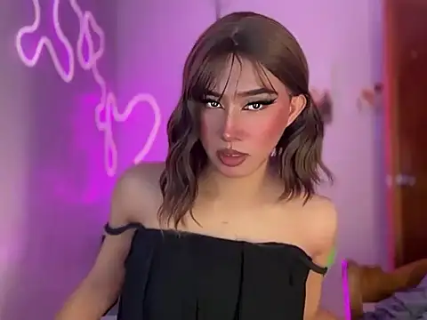  CandyTwink  online show from May 23, 8:29 pm