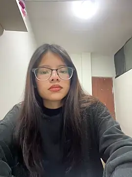 omifresita online show from June 19, 1:58 pm