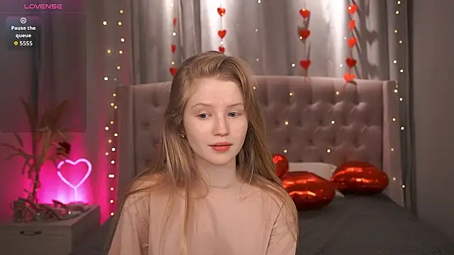 LilianHoward online show from February 13, 1:35 pm