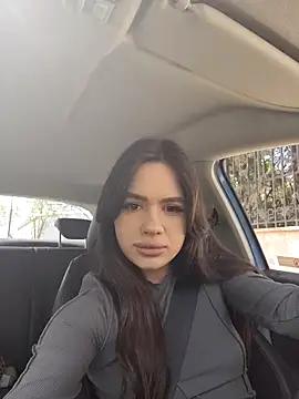 SiennaLuxexx online show from April 27, 9:39 am