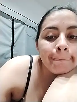 latina prohibida online show from February 4, 3:42 am