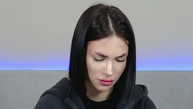 RachaelMils online show from April 11, 6:30 am