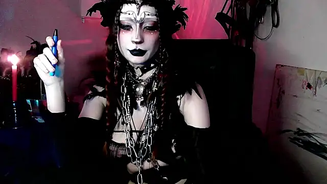EmpressMorrigan online show from January 15, 1:39 pm