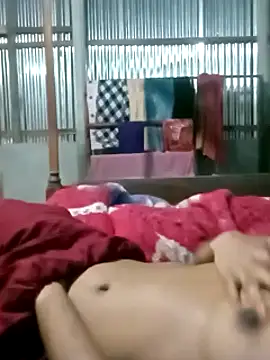 naughtygirl96 online show from April 18, 1:08 am