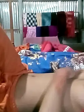 naughtygirl96 online show from April 8, 7:54 am