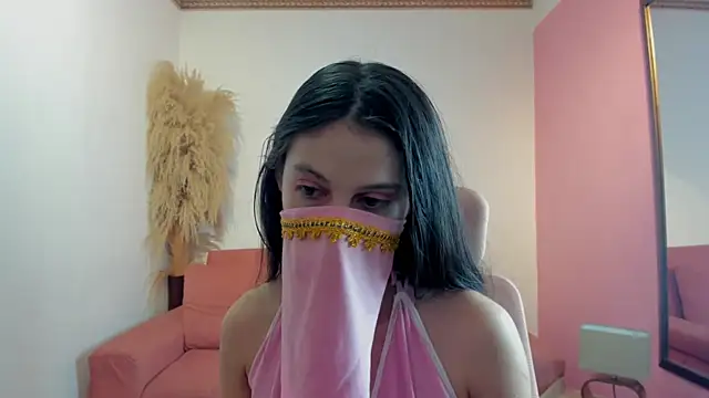 AdrianaTorres  online show from April 23, 7:38 pm