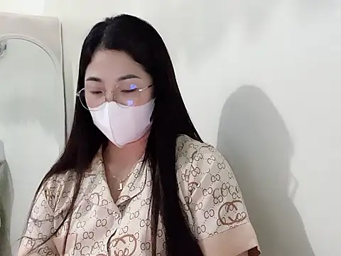 Mimy18 online show from May 10, 4:31 pm