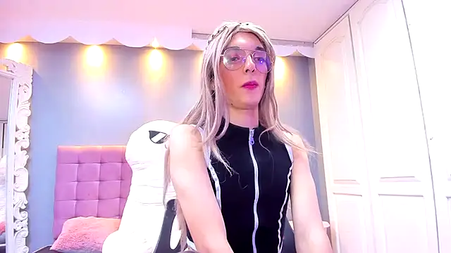 Lis Pearson online show from April 9, 6:19 am