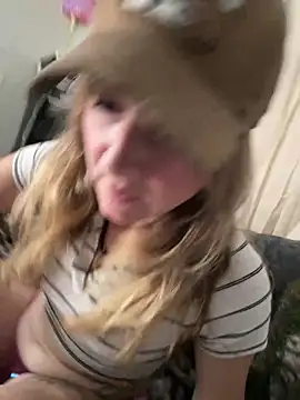 alluringpixie online show from March 23, 3:18 pm