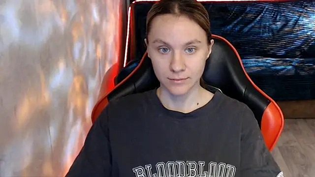 MiaBun1 online show from June 2, 2:56 am