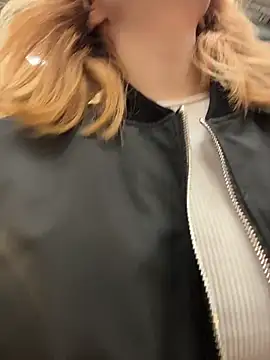  Little Ginger online show from March 24, 1:00 am