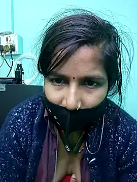 Anushka singh32 online show from January 12, 5:18 pm