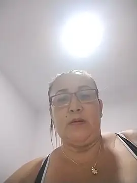 Nini Love  online show from March 23, 3:23 am