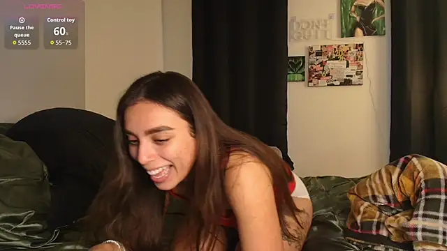 MilaSeren online show from April 1, 1:17 am