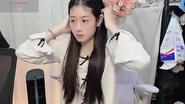 Yvonne-07 online show from March 15, 5:59 pm